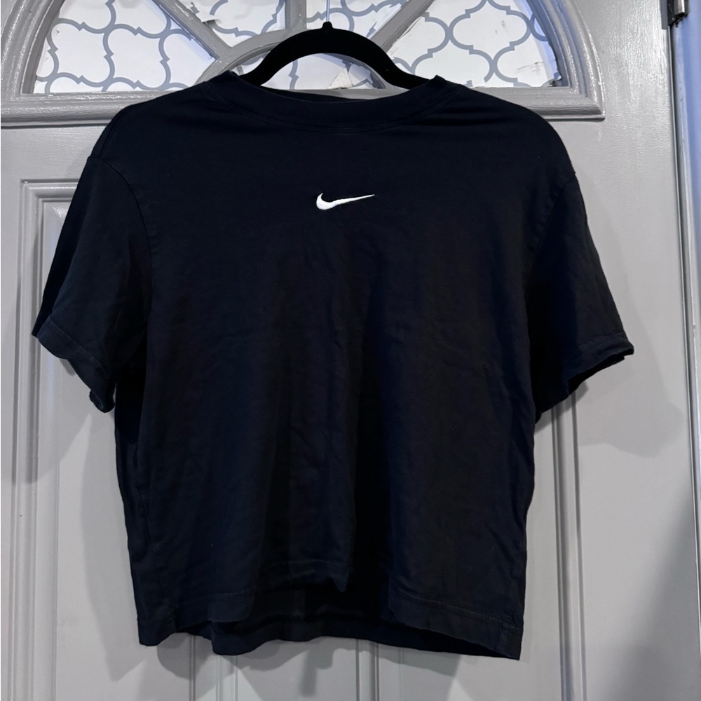 - NIKE
- ﻿﻿ LARGE
- BLACK 🖤